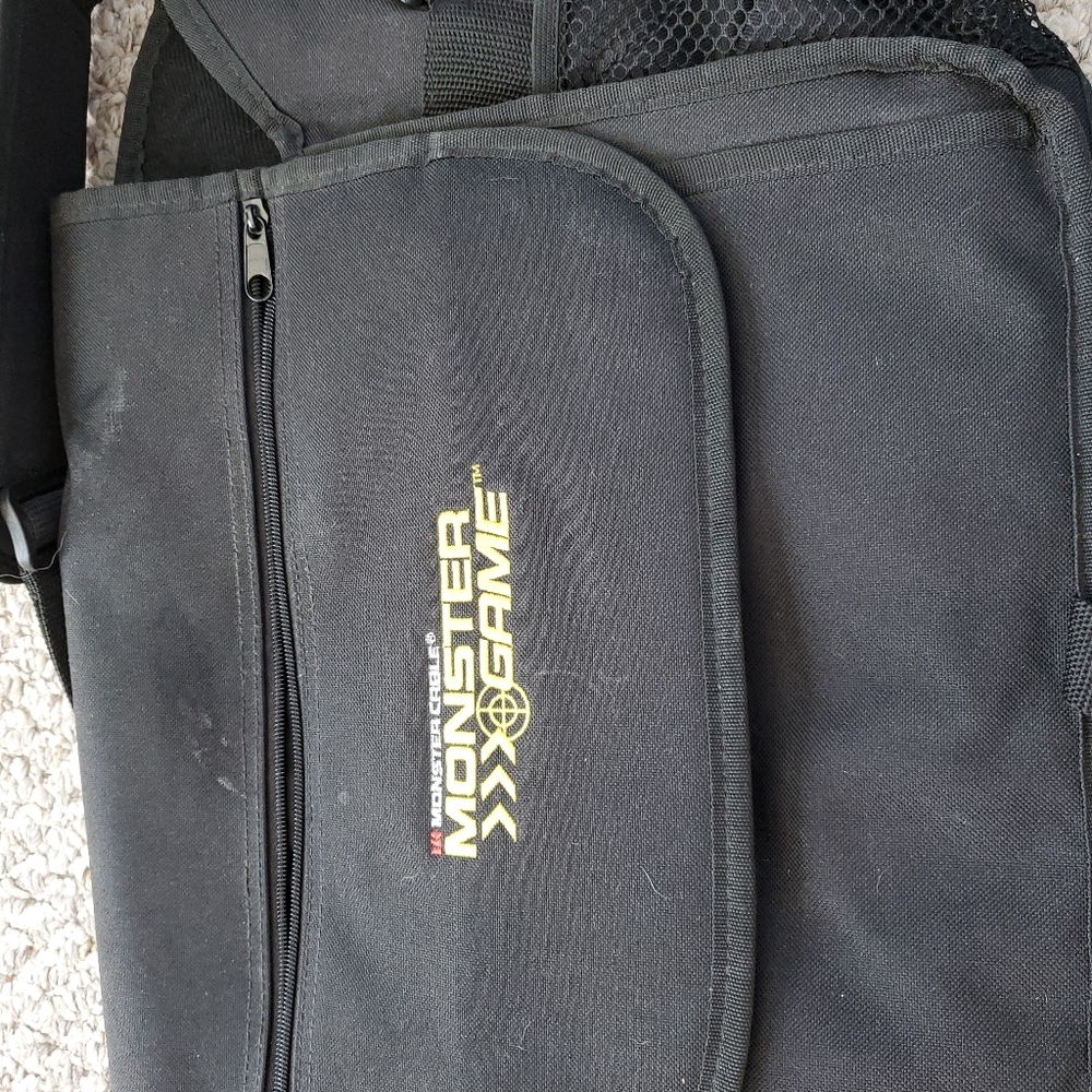 Game Carrying Case - Picture 3 of 3